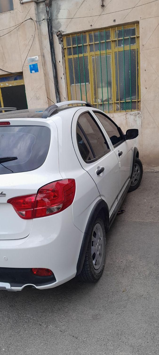 کوییک R دنده‌ای - 1402