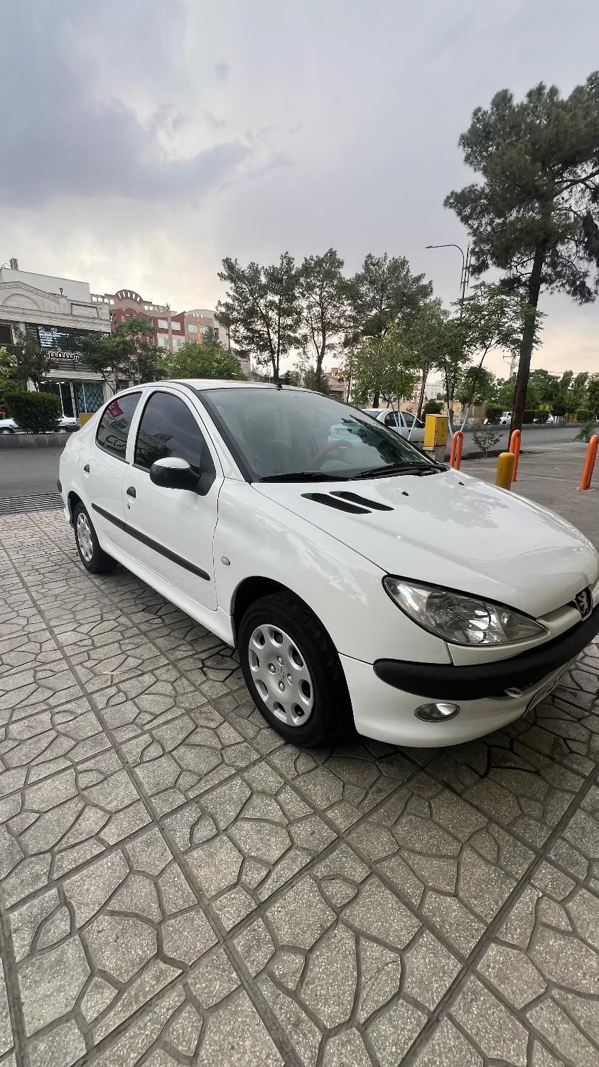 پژو ۲۰۶ صندوق دار v8 - 1395