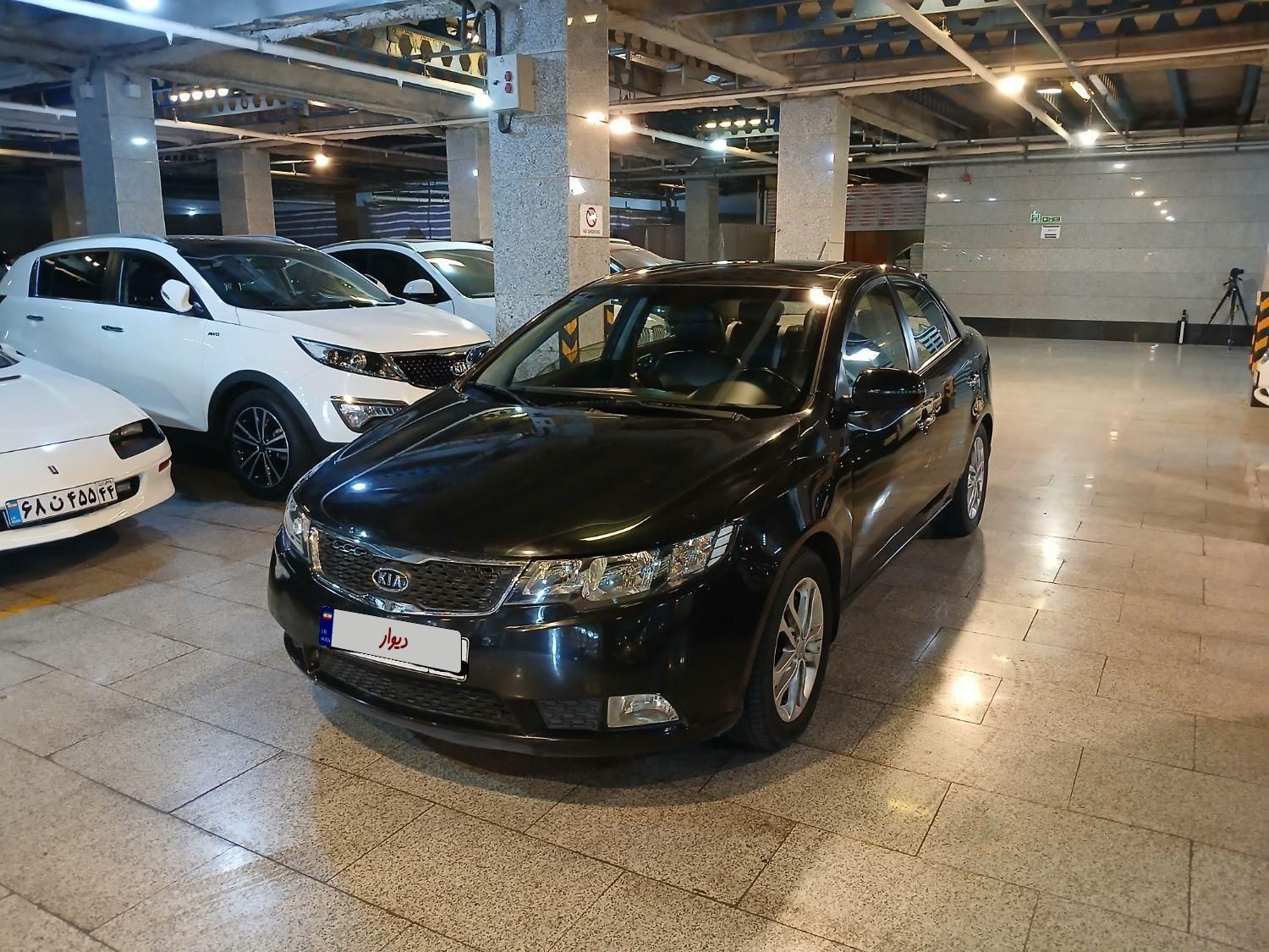 خودرو کیا، سراتو مونتاژ آگهی ann_18635008