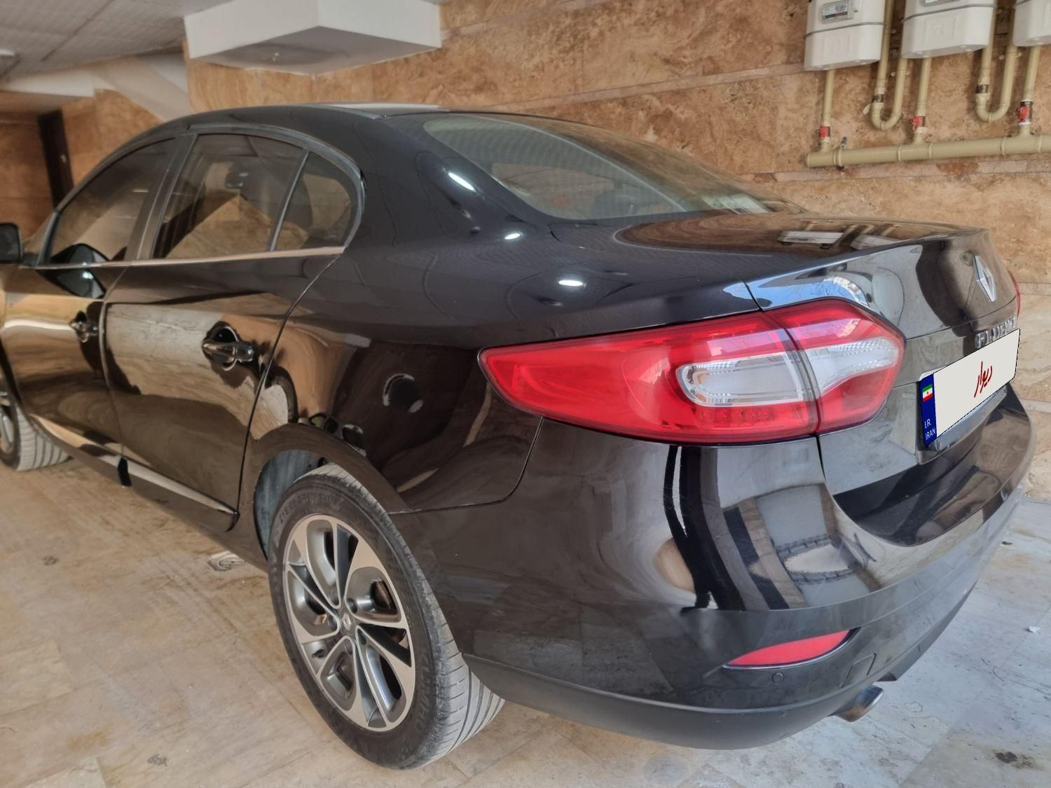 رنو فلوئنس اتوماتیک E4 - 2015