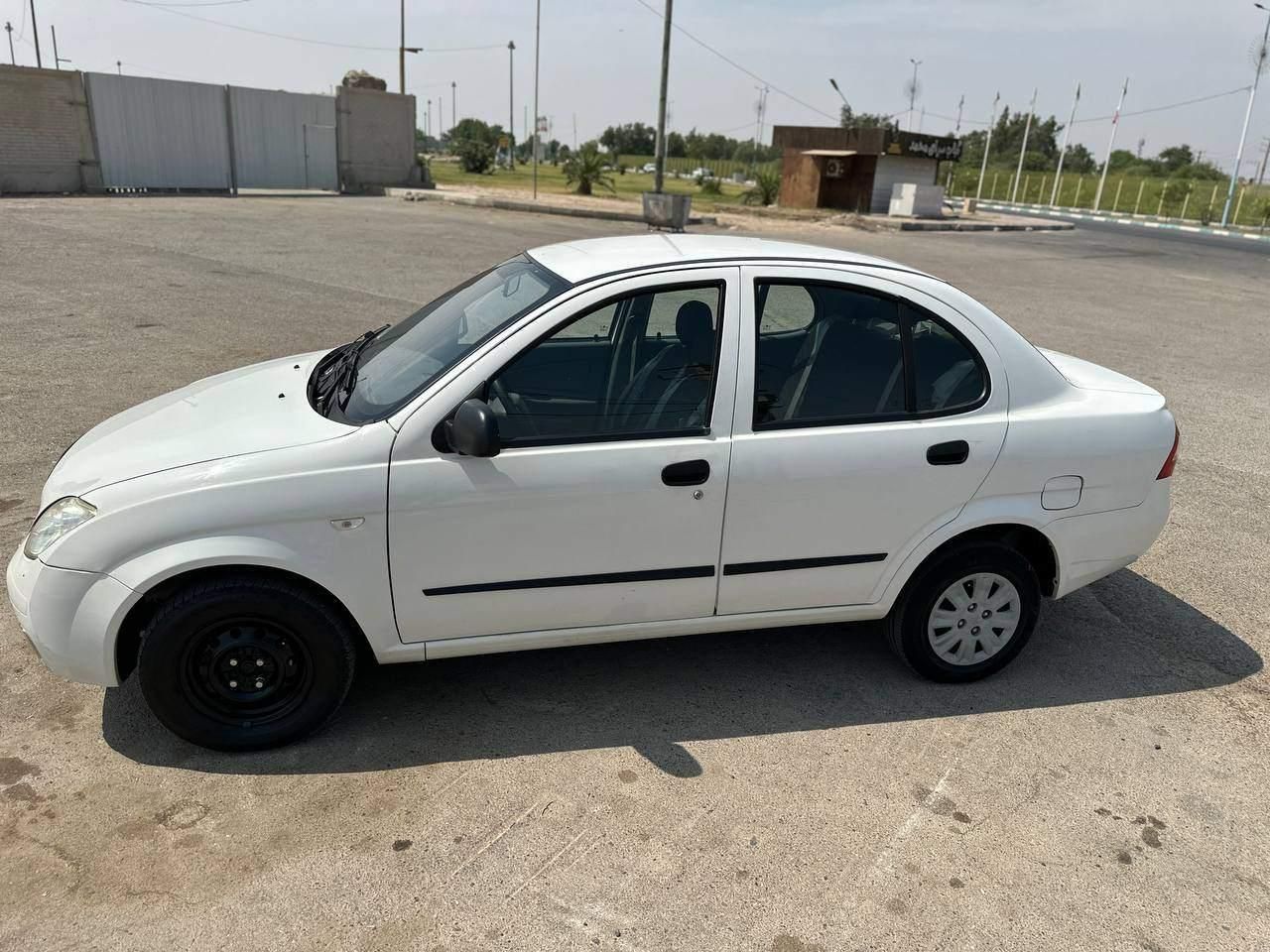 تیبا صندوق دار SX - 1400