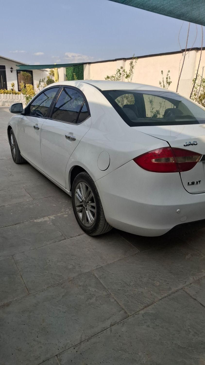 جک J5 اتوماتیک - 2015