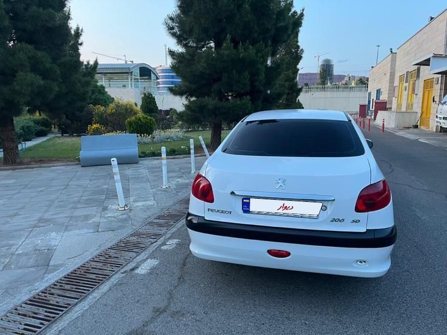 پژو ۲۰۶ صندوق دار v8 - 1399