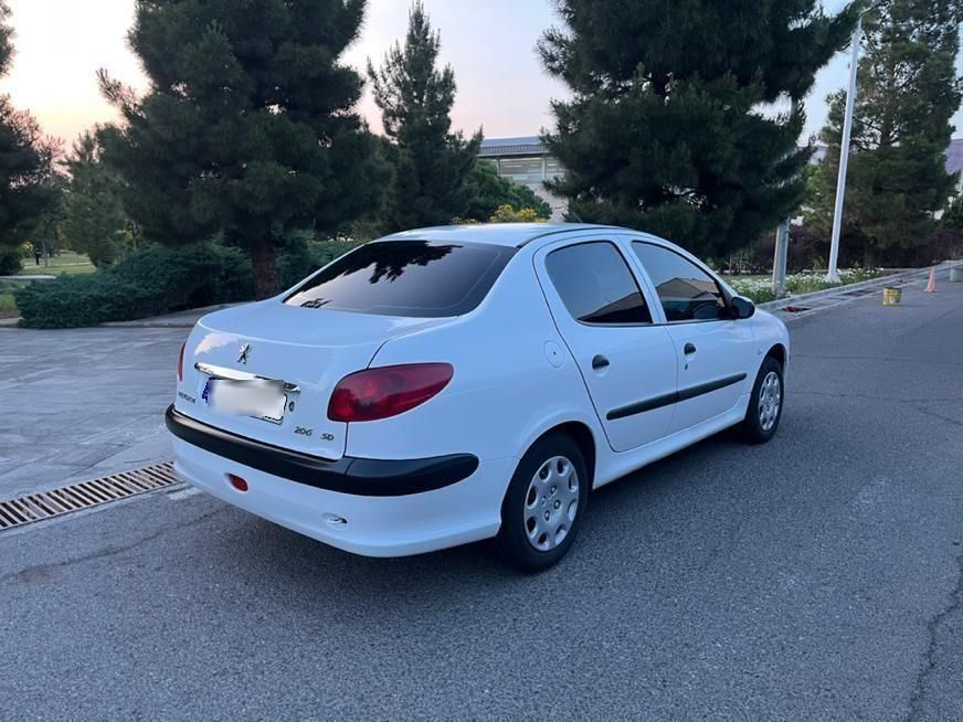 پژو ۲۰۶ صندوق دار v8 - 1399