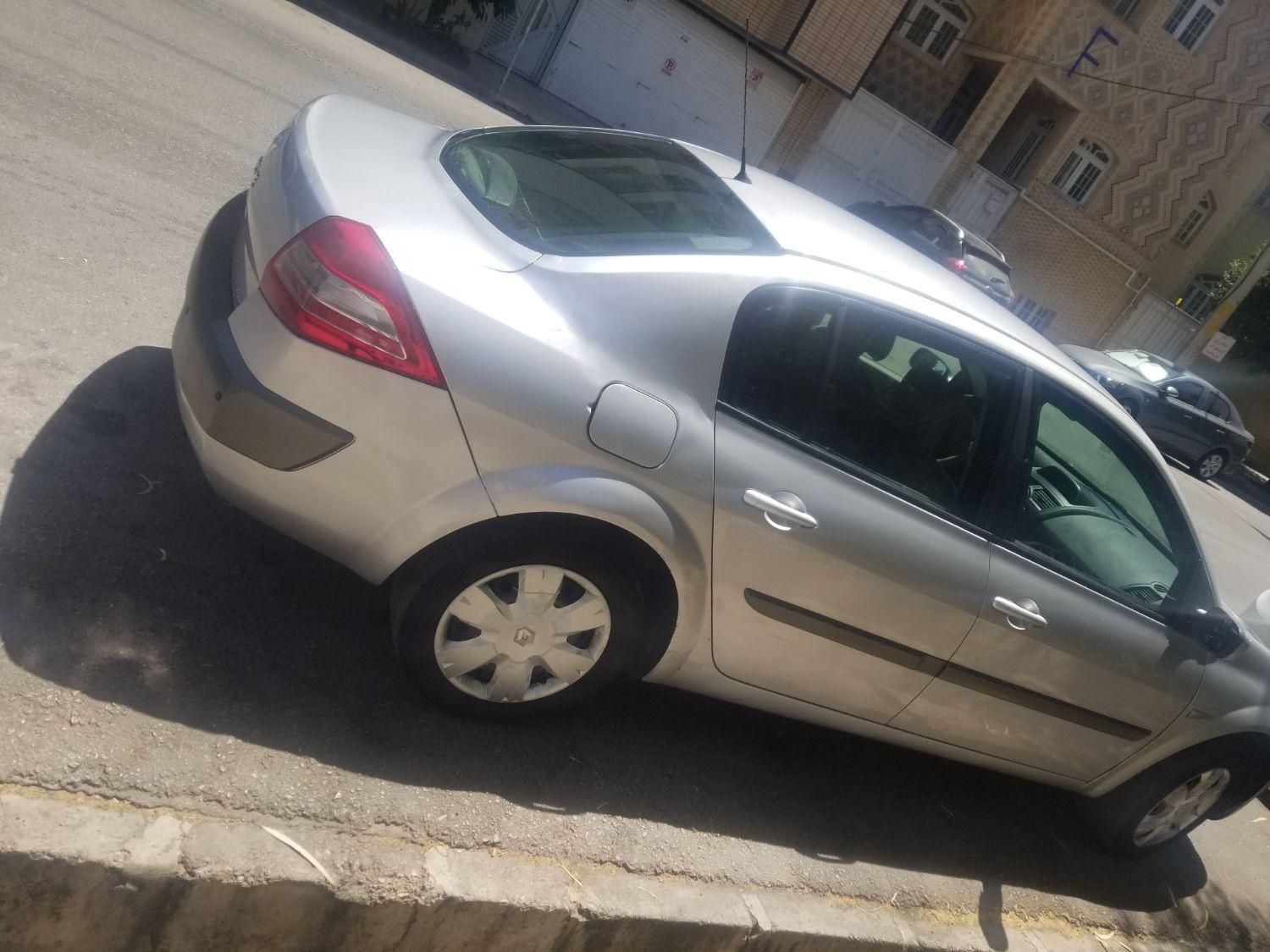 رنو مگان پارس خودرو 1600 E2 - 2010