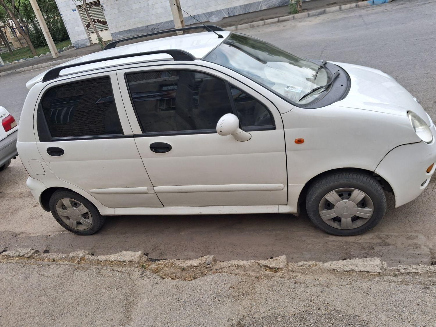ام وی ام 110 چهار سیلندر دنده ای - 2012