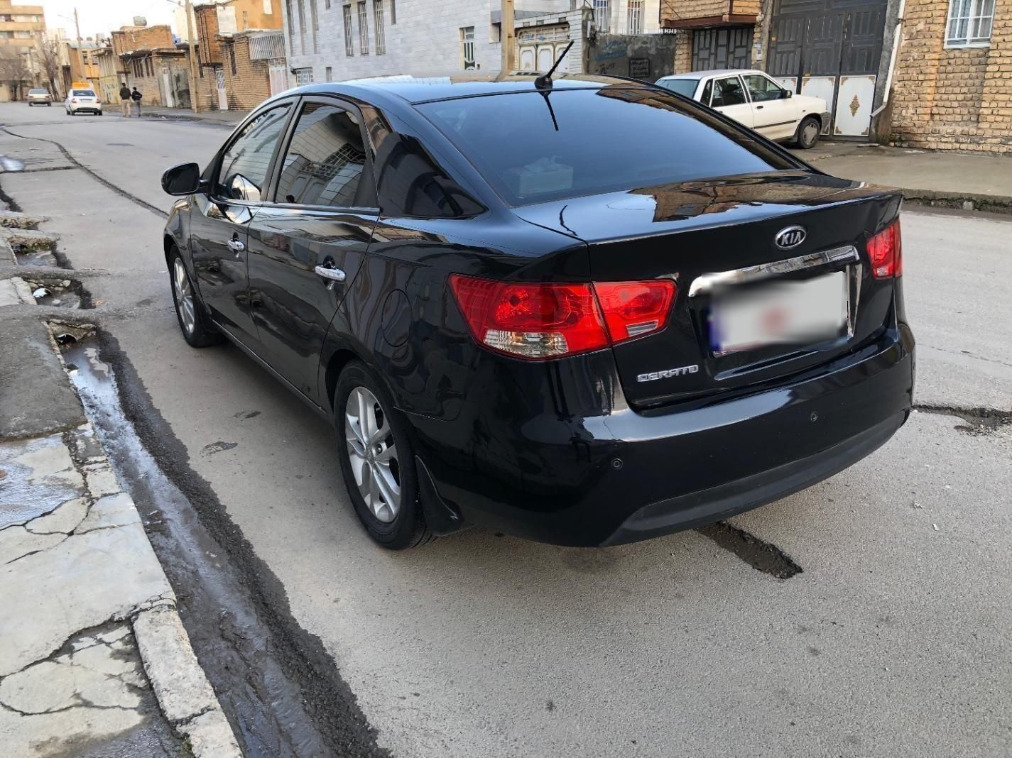 خودرو کیا، سراتو مونتاژ آگهی ann_18636551