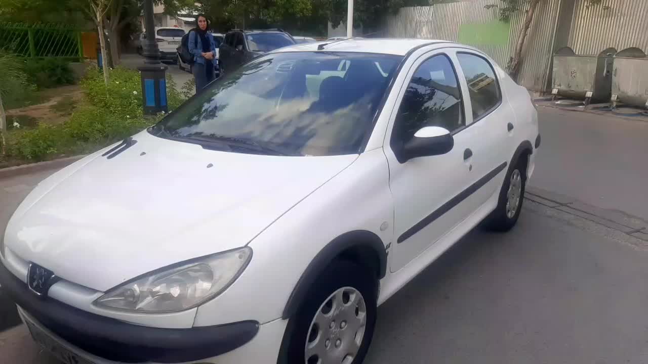 پژو ۲۰۶ صندوق دار v8 - 1393