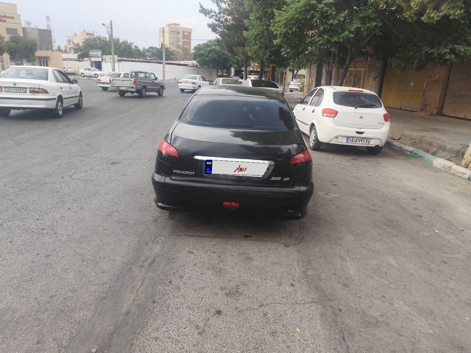 پژو ۲۰۶ صندوق دار v8 - 1390