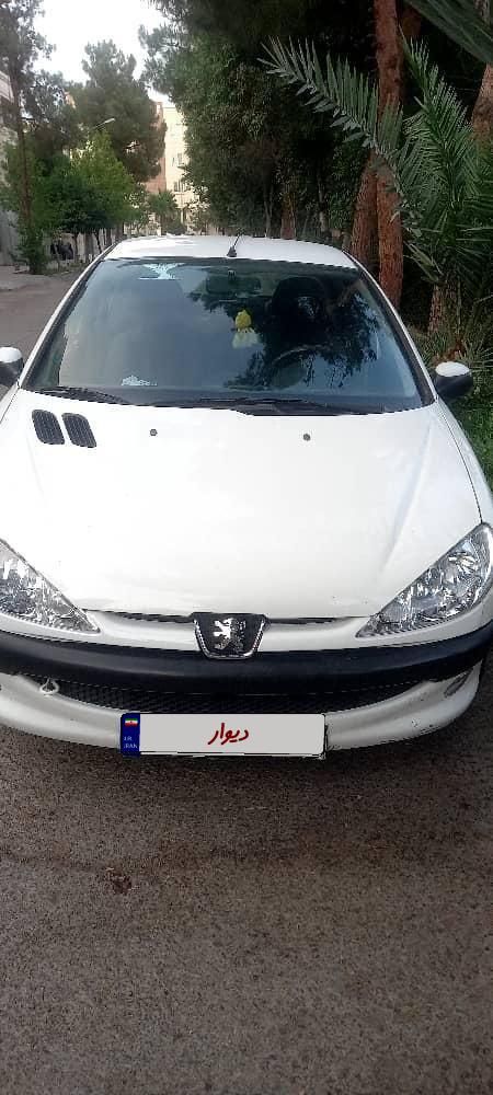 پژو ۲۰۶ صندوق دار v8 - 1393