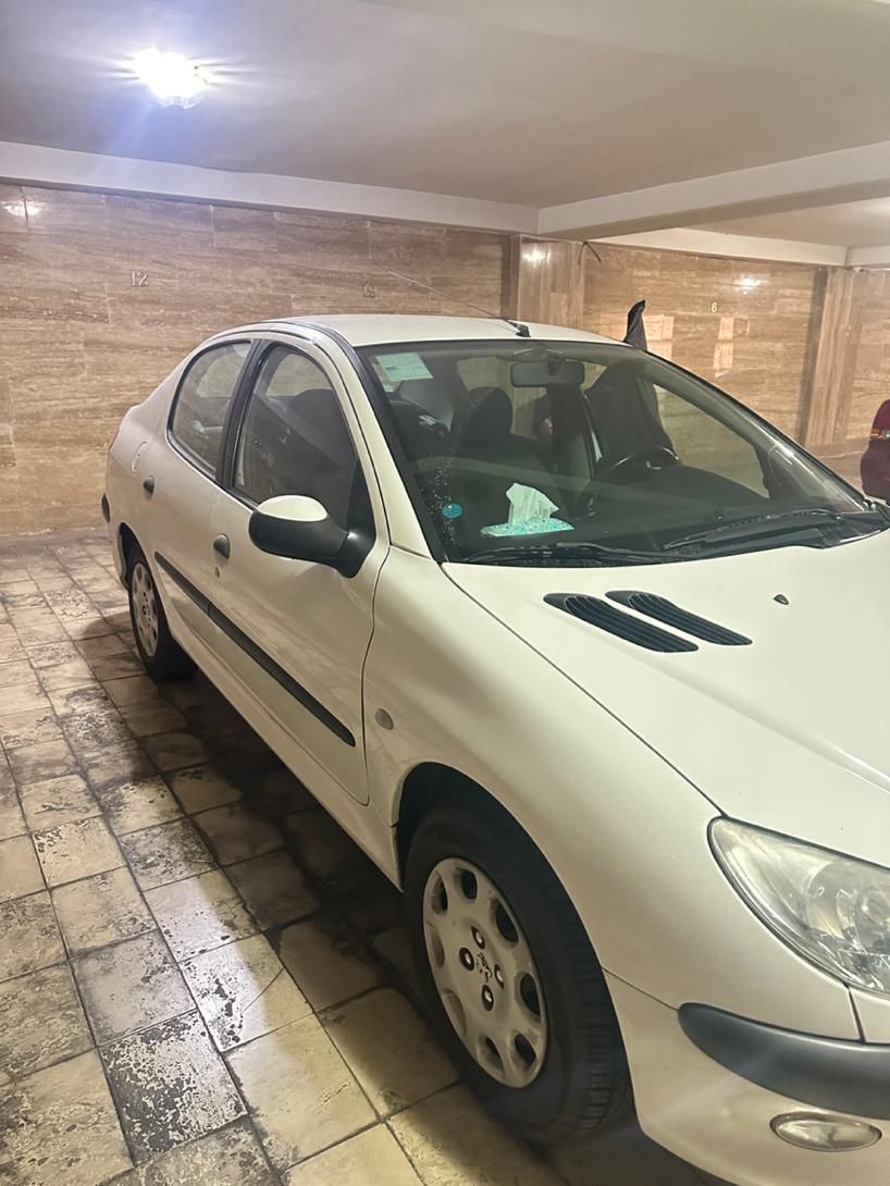 پژو ۲۰۶ صندوق دار v8 - 1397