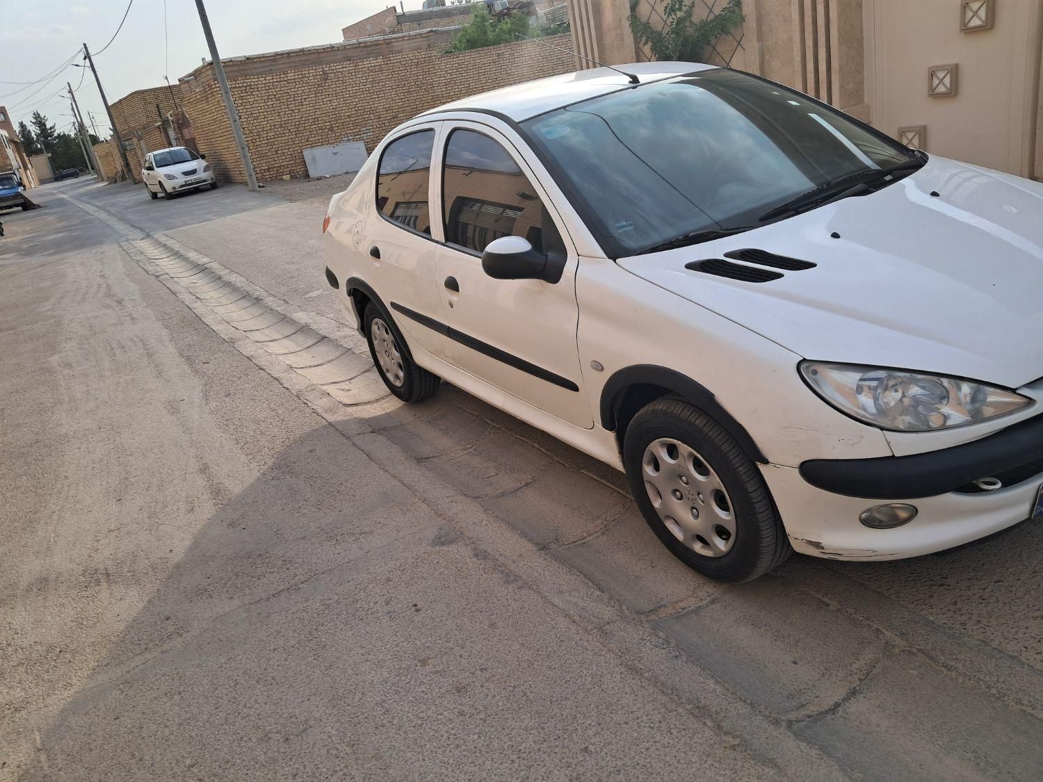 پژو ۲۰۶ صندوق دار v8 - 1393