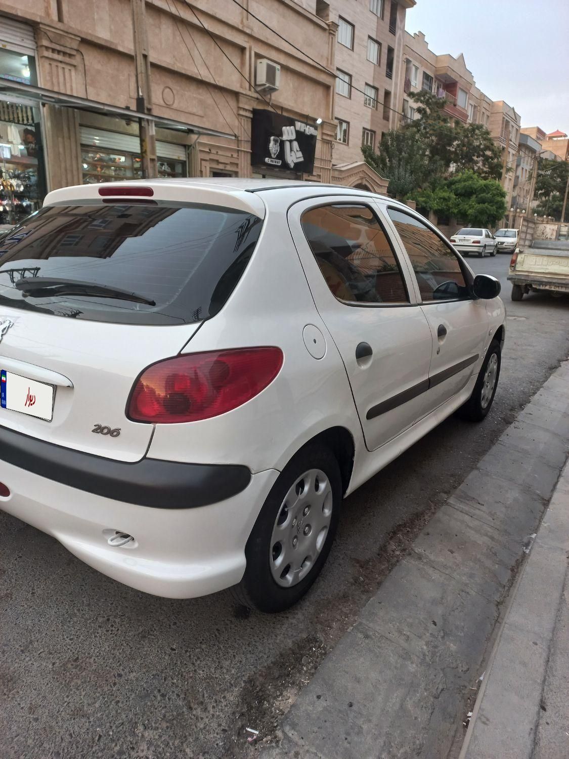 پژو 206 تیپ 2 - 1390