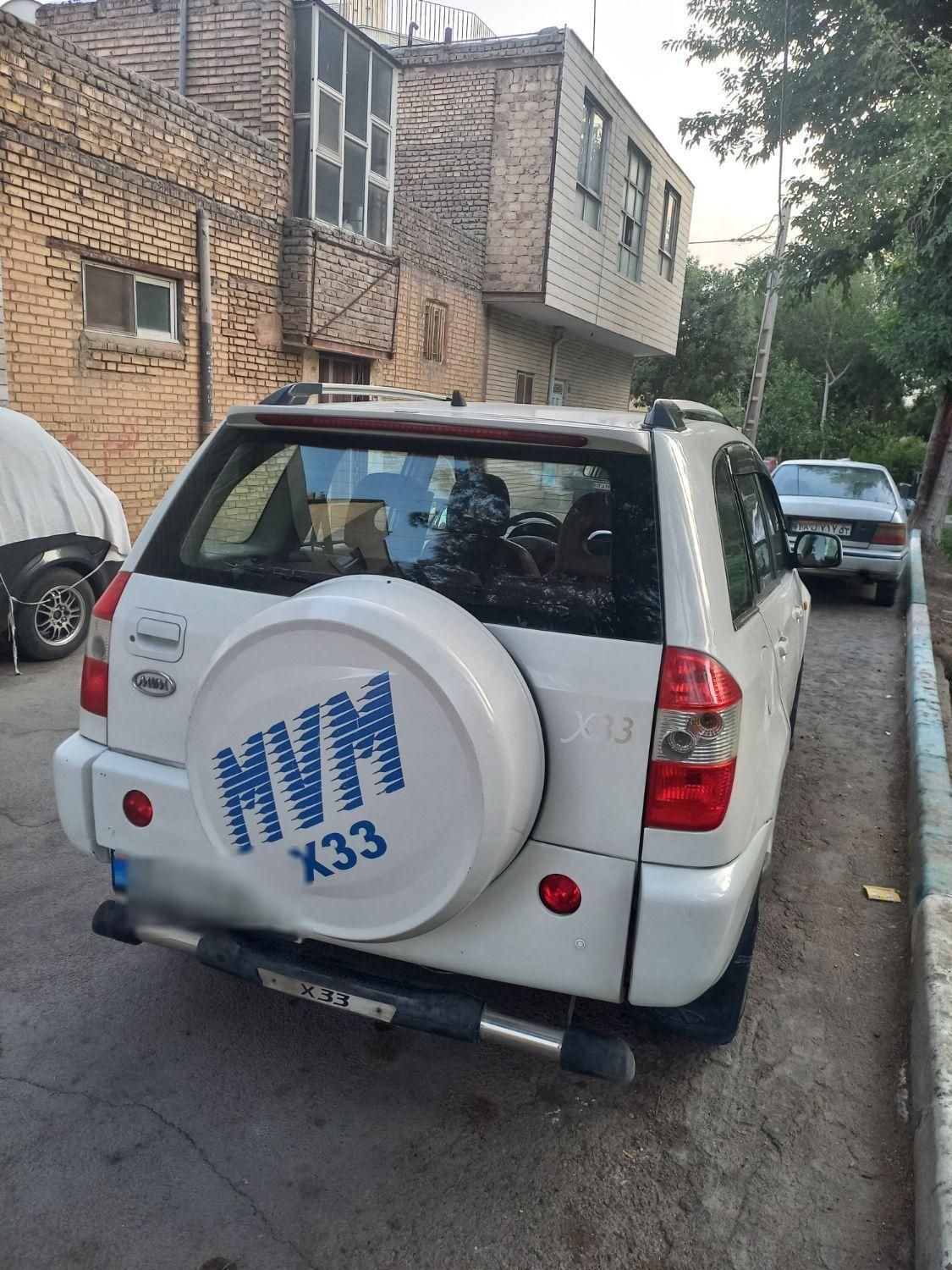 ام وی ام X33 دنده‌ای ساده - 1392
