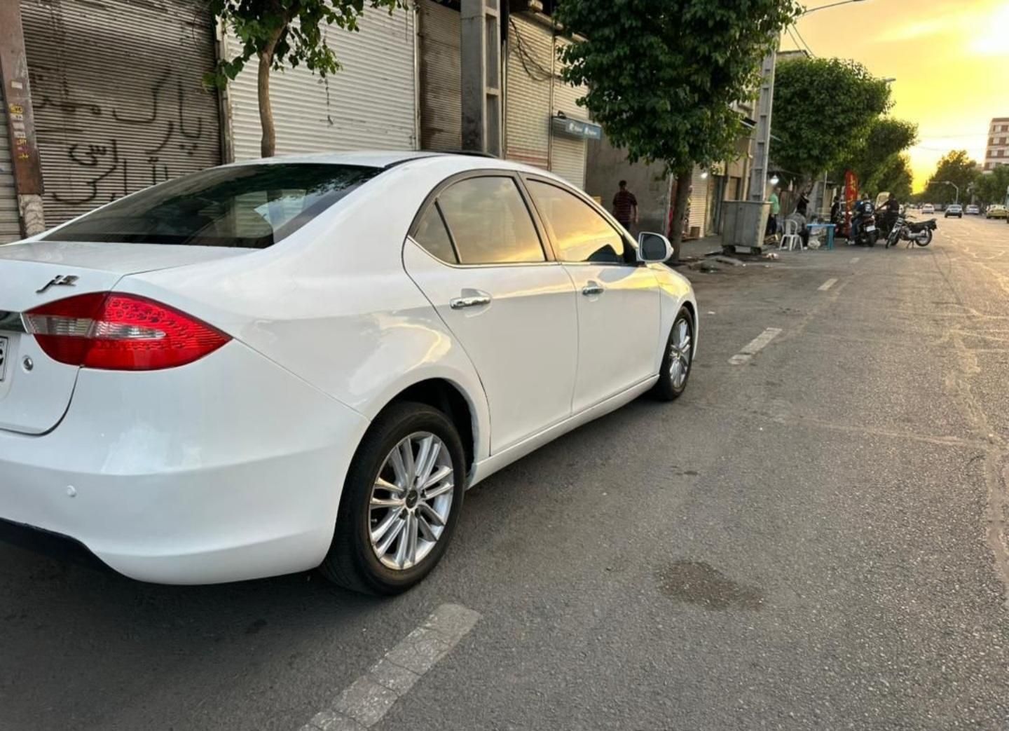 جک J5 اتوماتیک - 1394