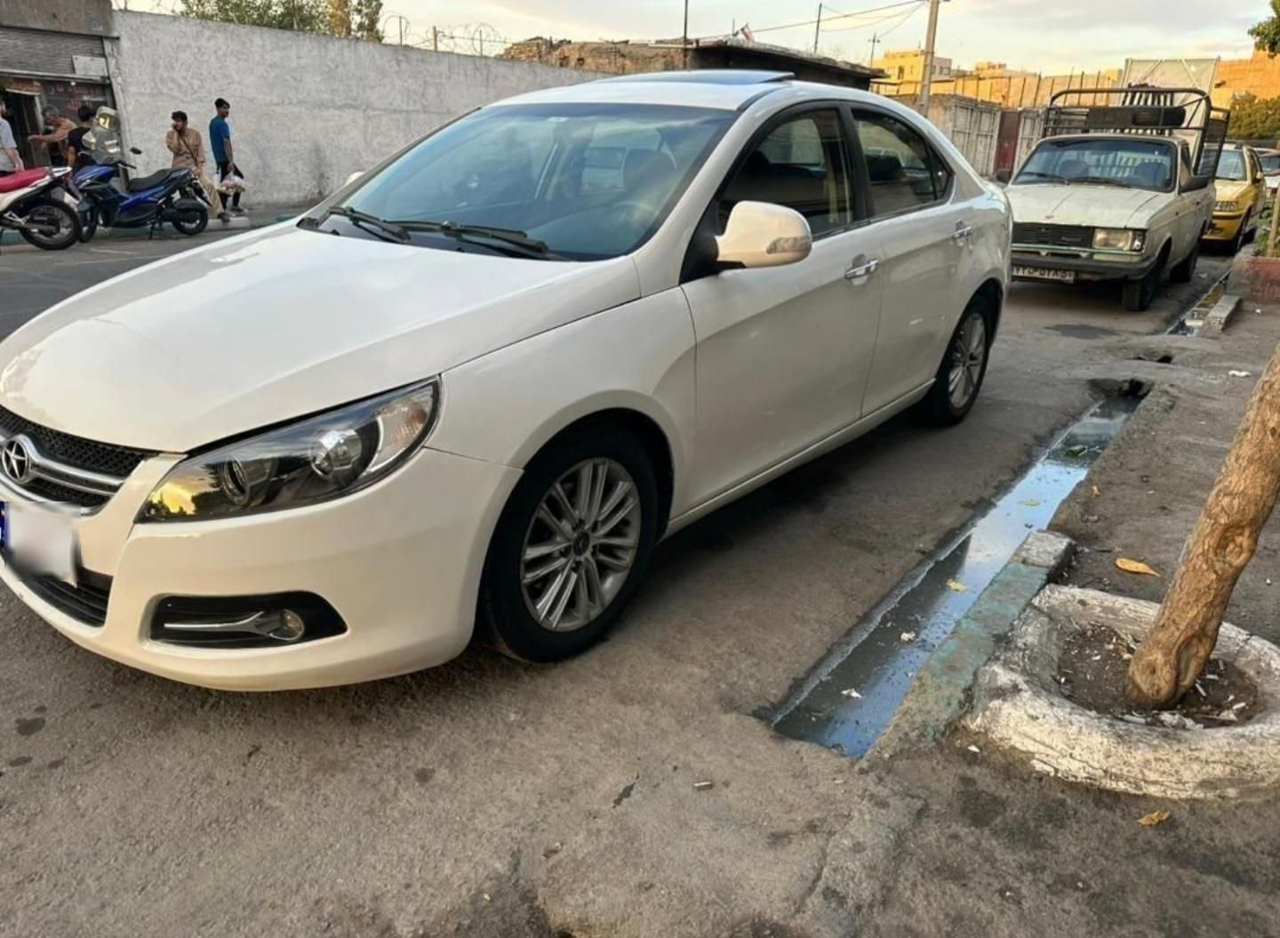 خودرو جک، J5 آگهی ann_18637847