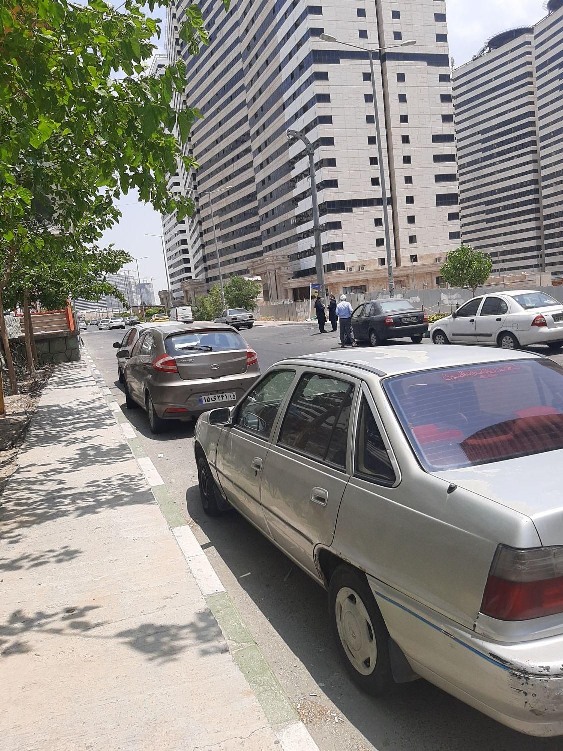 دوو سیلو سدان - 1381