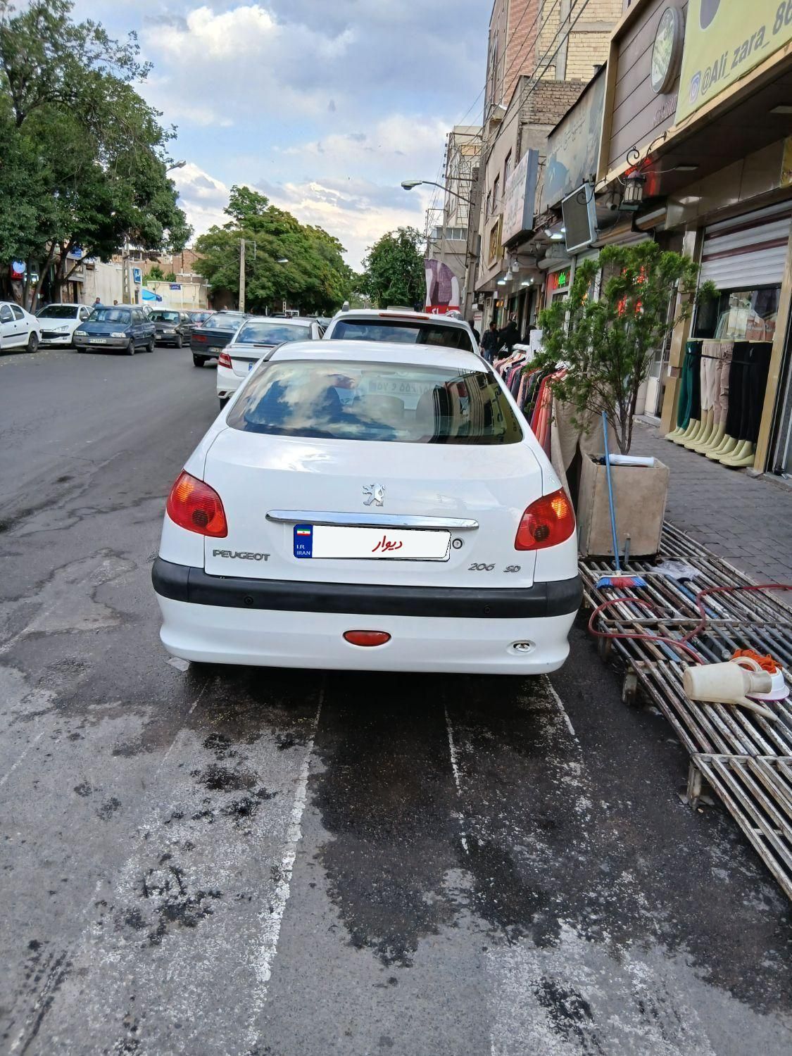 پژو ۲۰۶ صندوق دار v8 - 1395