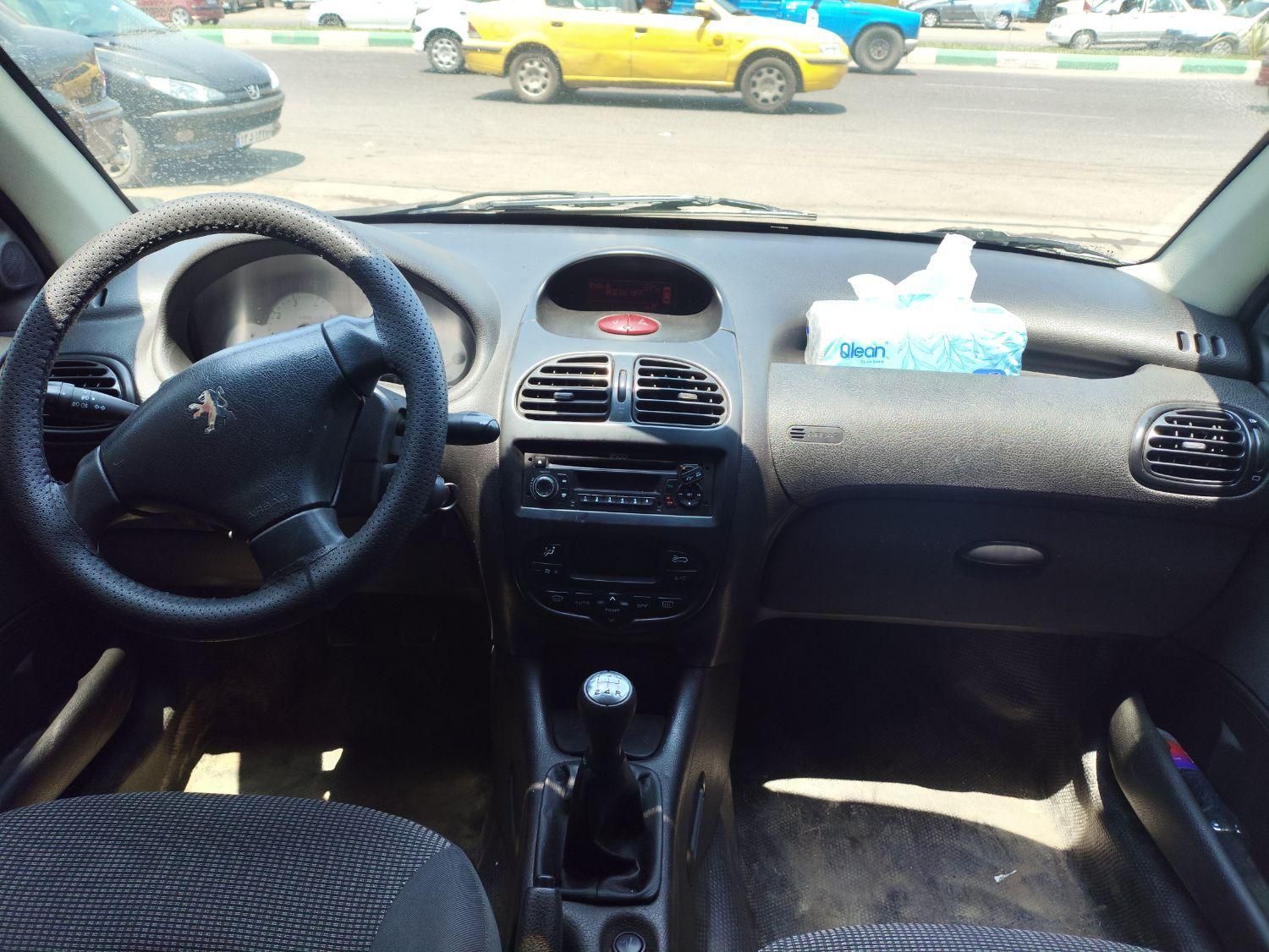 پژو ۲۰۶ صندوق دار v8 - 1398