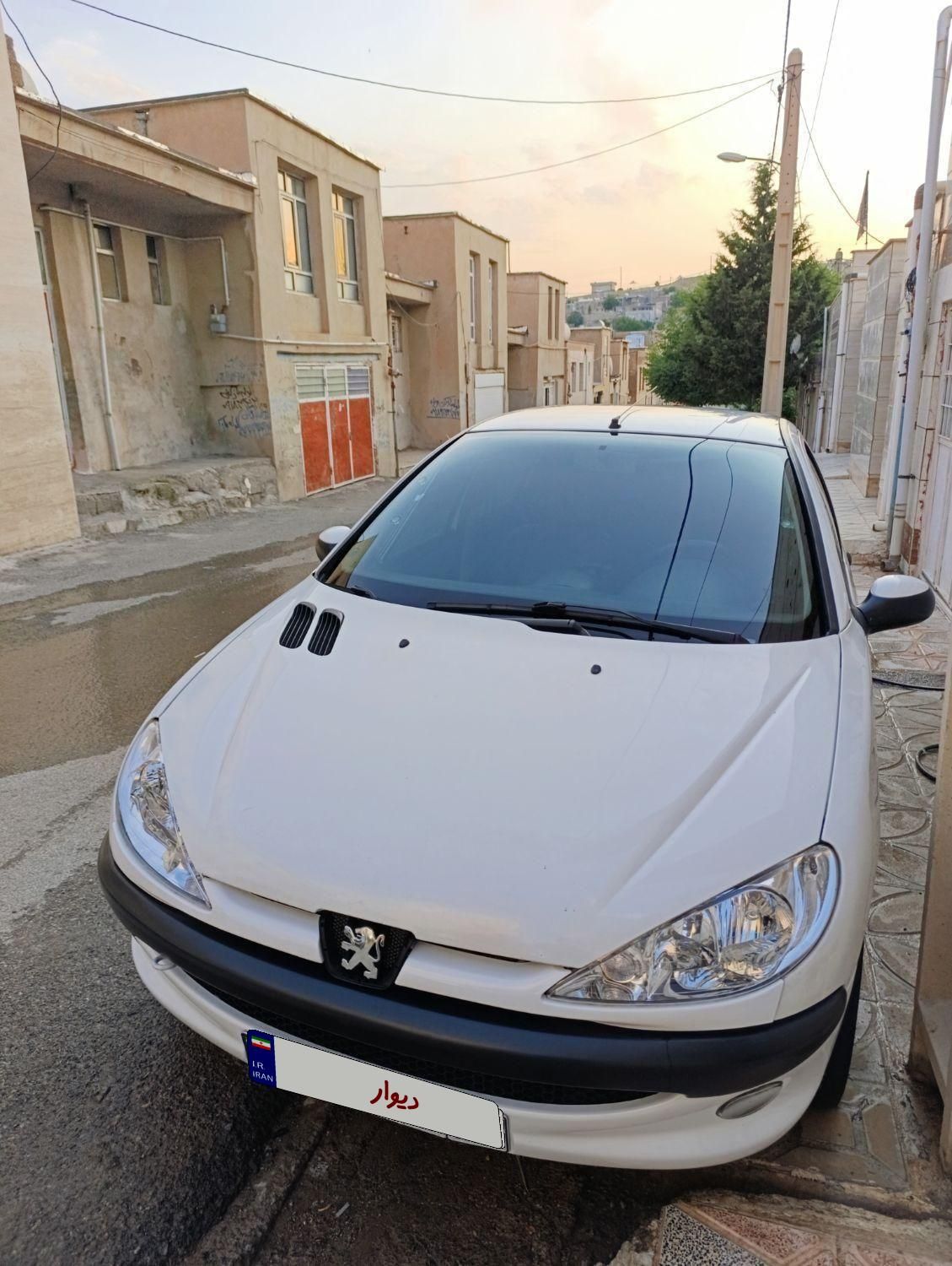 پژو ۲۰۶ صندوق دار v8 - 1396