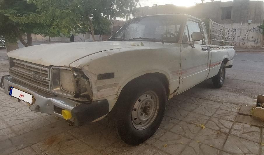 تویوتا کمری XLE - 1402