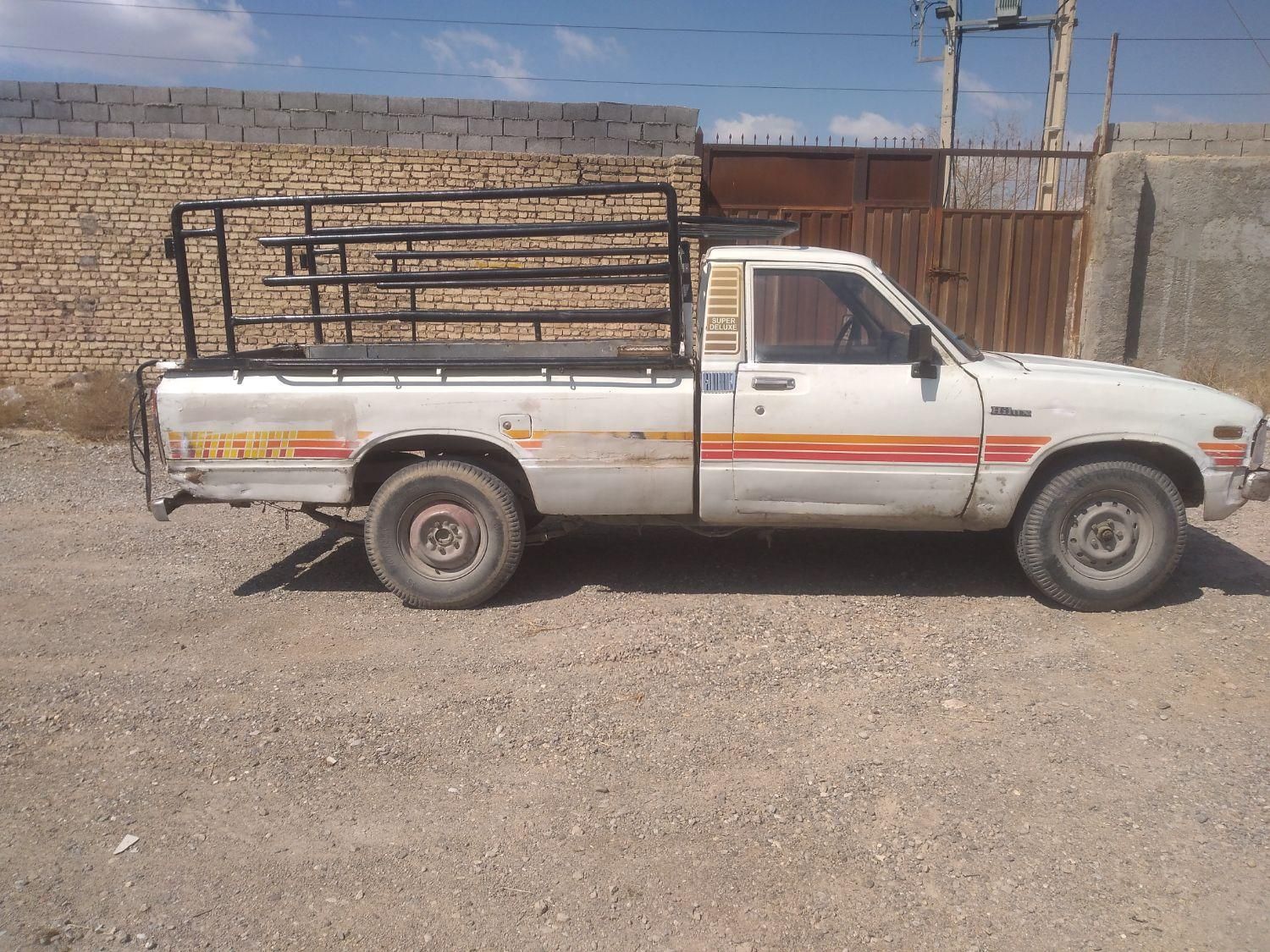 تویوتا کمری XLE - 1402
