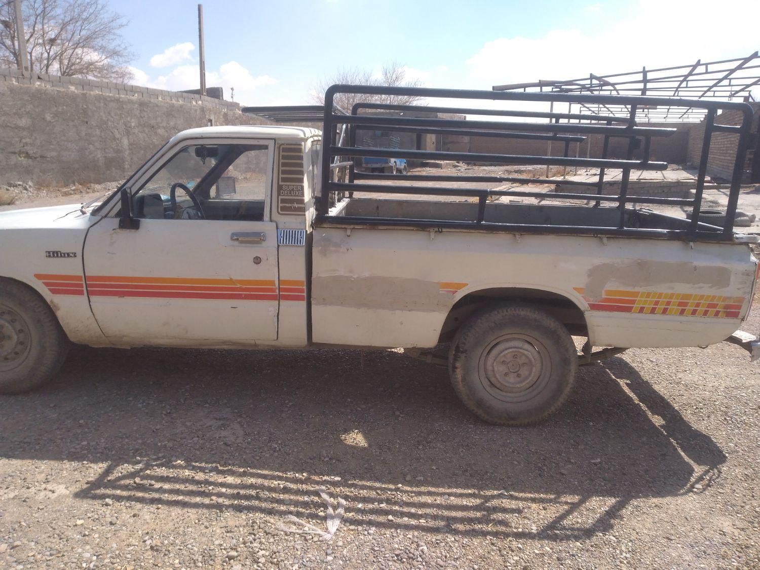 تویوتا کمری XLE - 1402