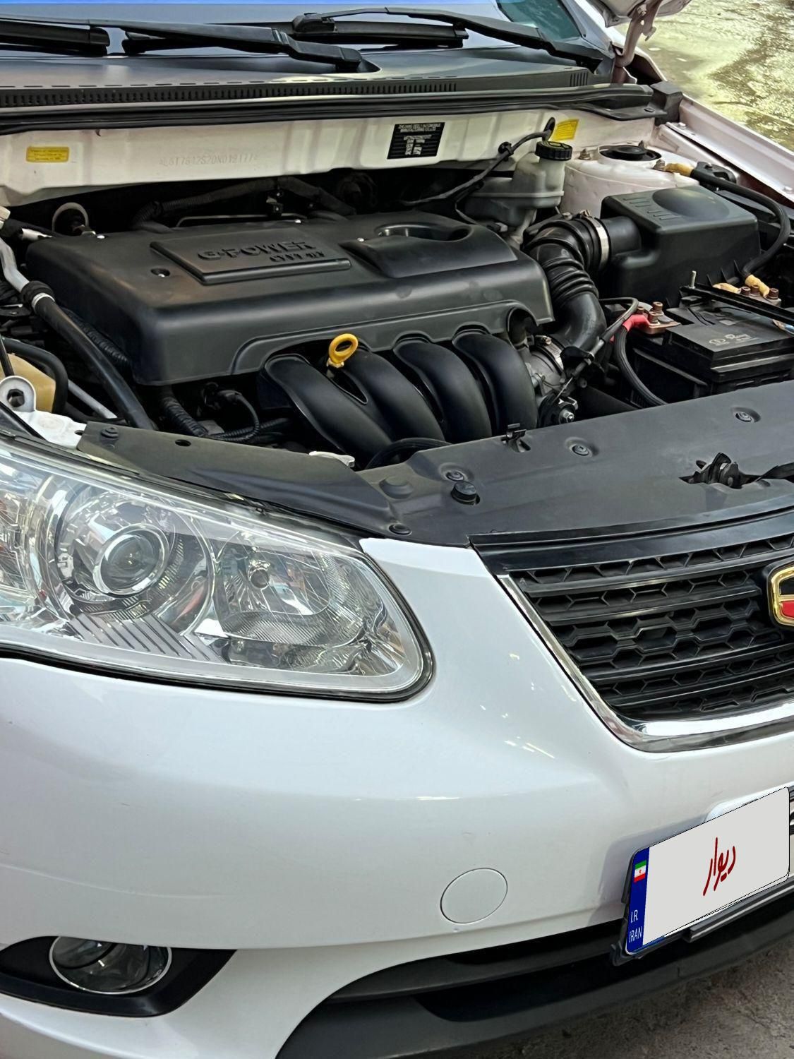 جیلی امگرند Rv 7 دنده‌ ای - 2013