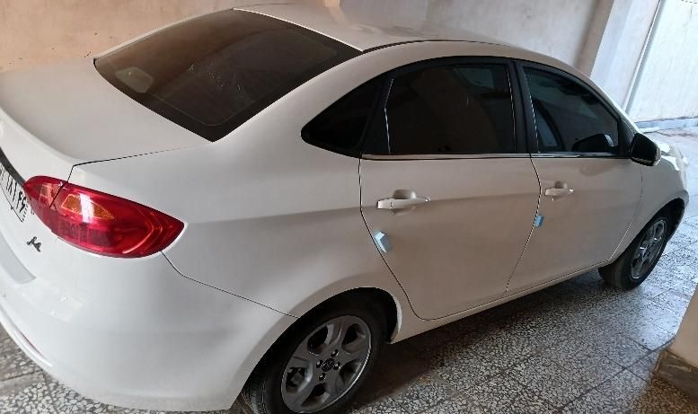 جک J4 اتوماتیک ساده - 1401