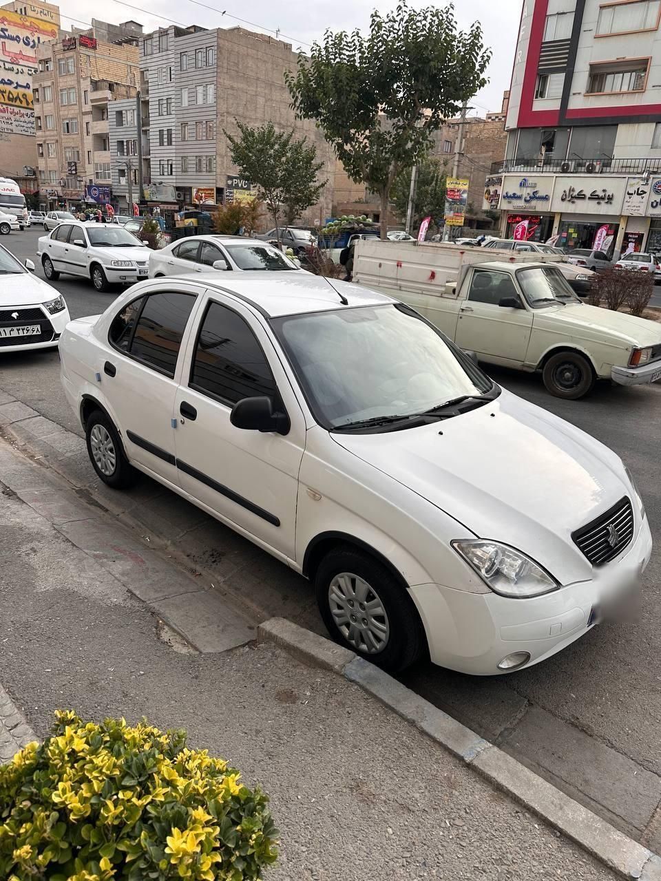 تیبا صندوق دار SX - 1393
