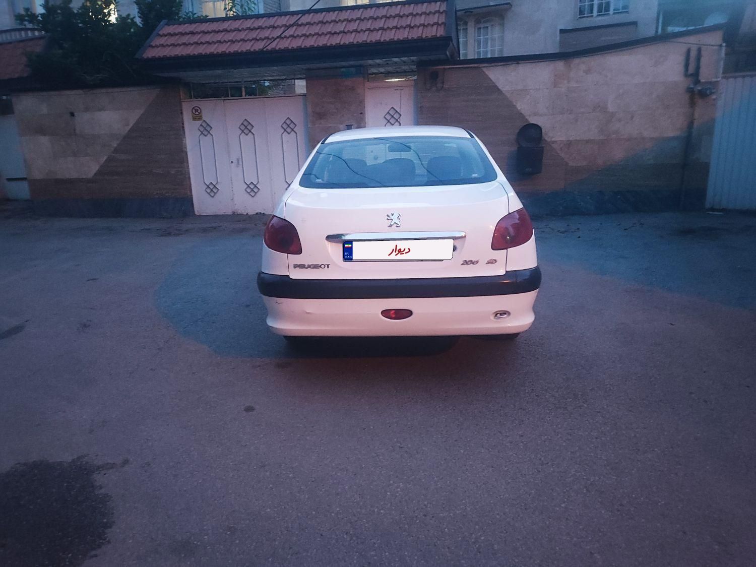 پژو ۲۰۶ صندوق دار v8 - 1399