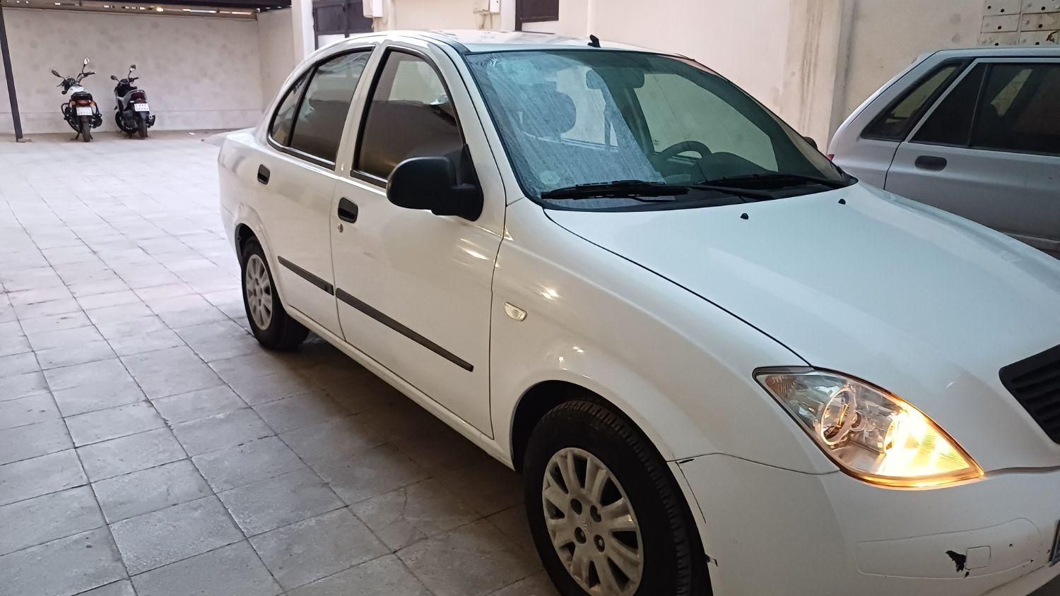 تیبا صندوق دار SX - 1400