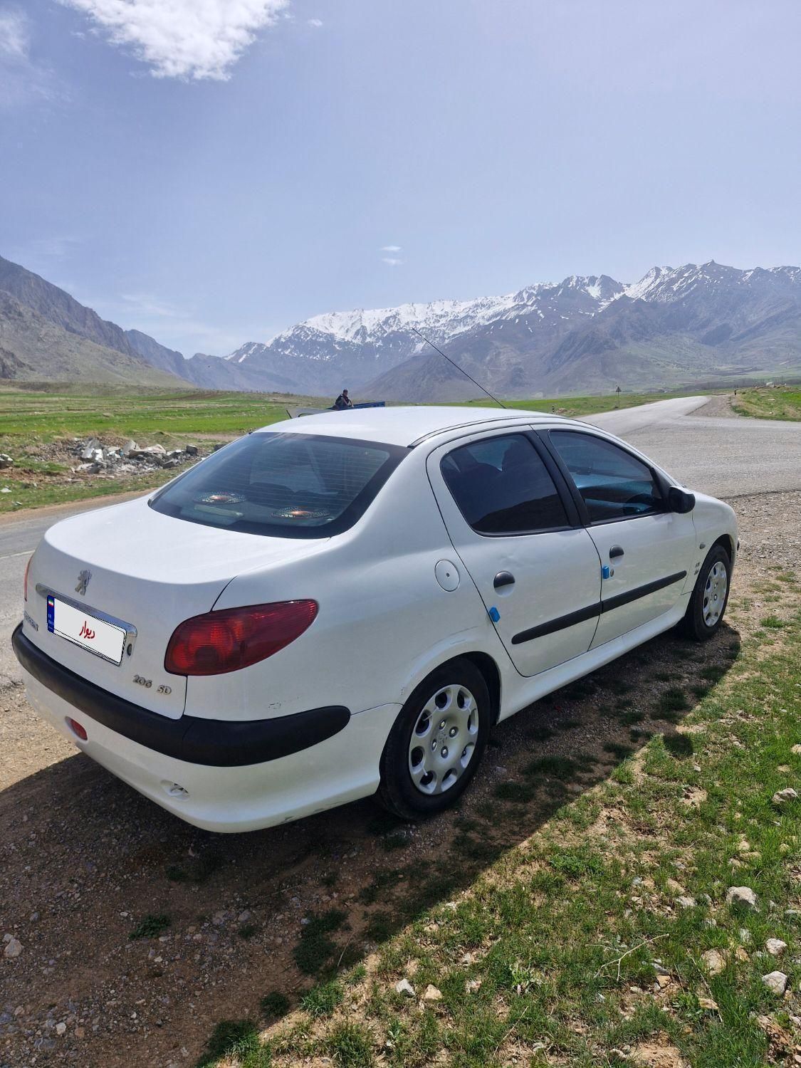 پژو ۲۰۶ صندوق دار v8 - 1389