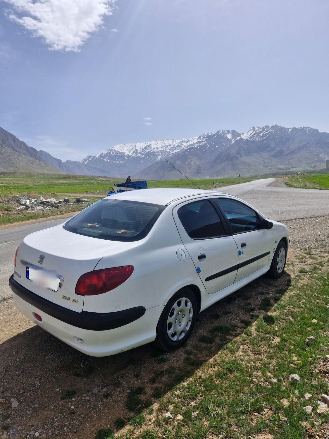 پژو ۲۰۶ صندوق دار v8 - 1389