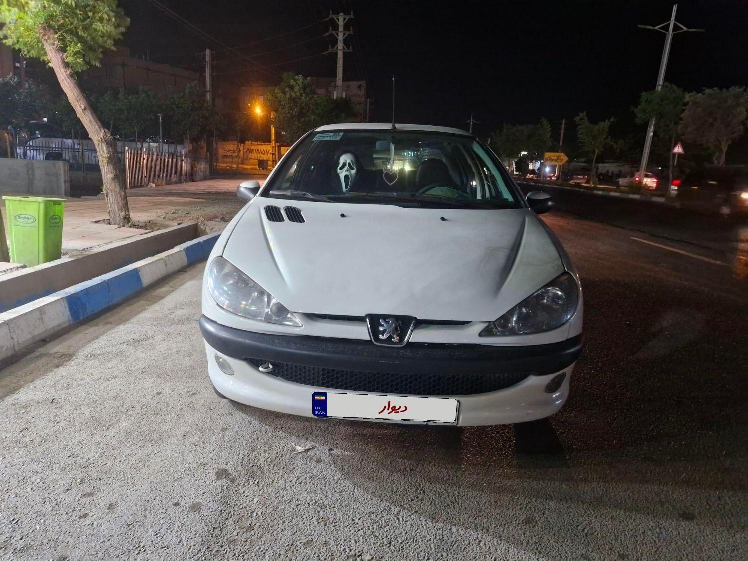 پژو ۲۰۶ صندوق دار v8 - 1389