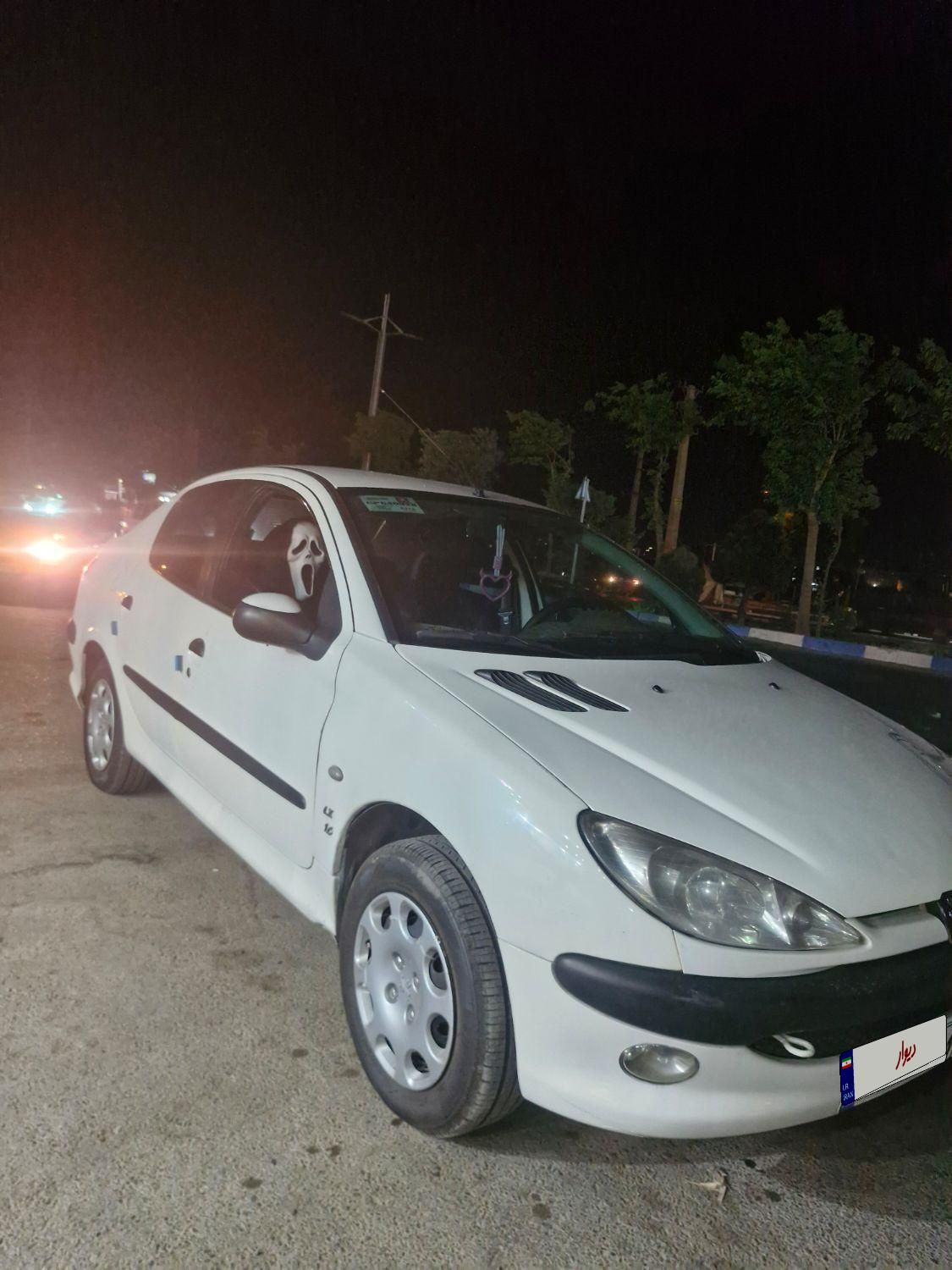 پژو ۲۰۶ صندوق دار v8 - 1389