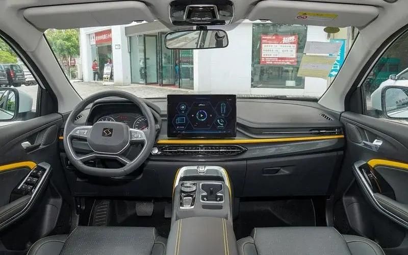 کی ام سی X5 ۱.۵ لیتر توربو - 2025