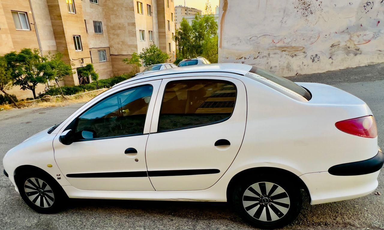 پژو ۲۰۶ صندوق دار v8 - 1393