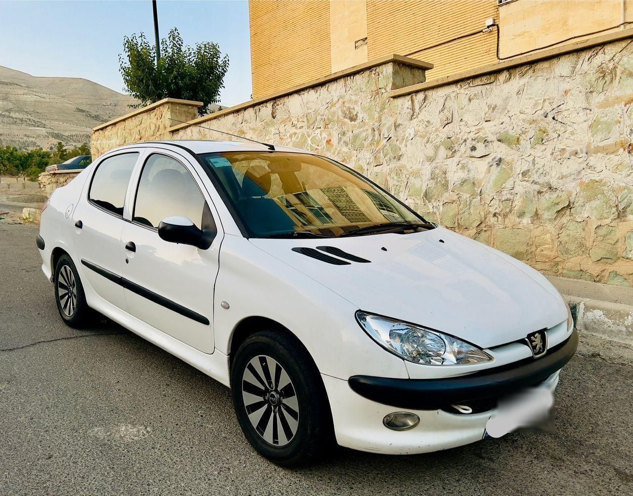 پژو ۲۰۶ صندوق دار v8 - 1393