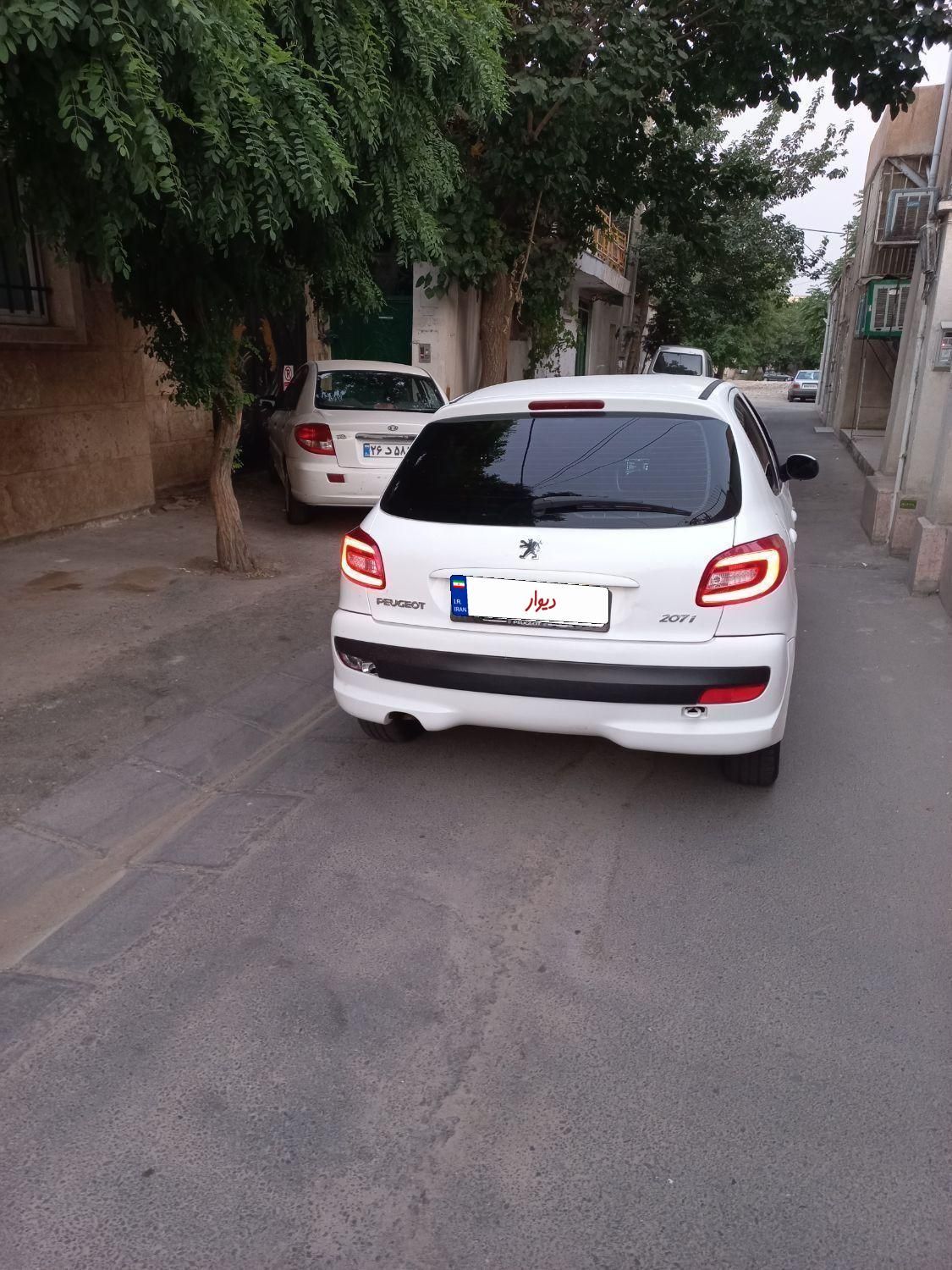 پژو 207 دنده‌ای فرمان هیدرولیک - 1389