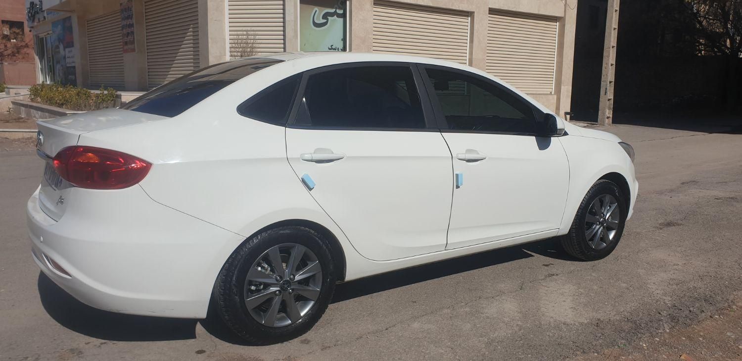 جک J4 اتوماتیک ساده - 1401