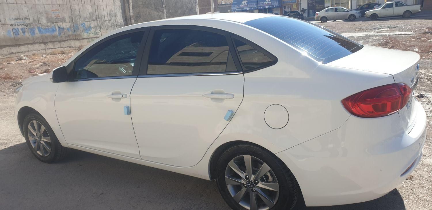 جک J4 اتوماتیک ساده - 1401