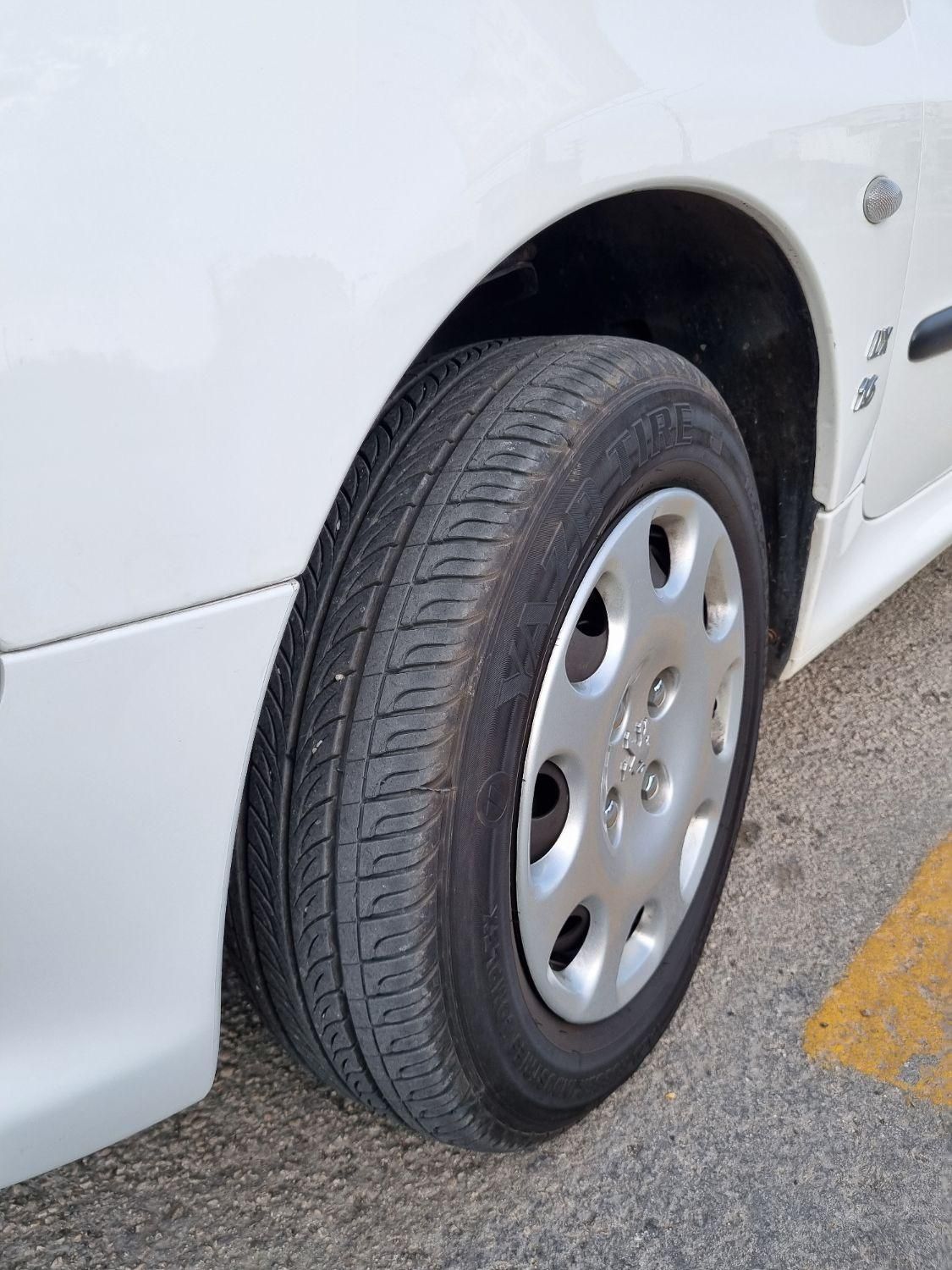 پژو ۲۰۶ صندوق دار v8 - 1397
