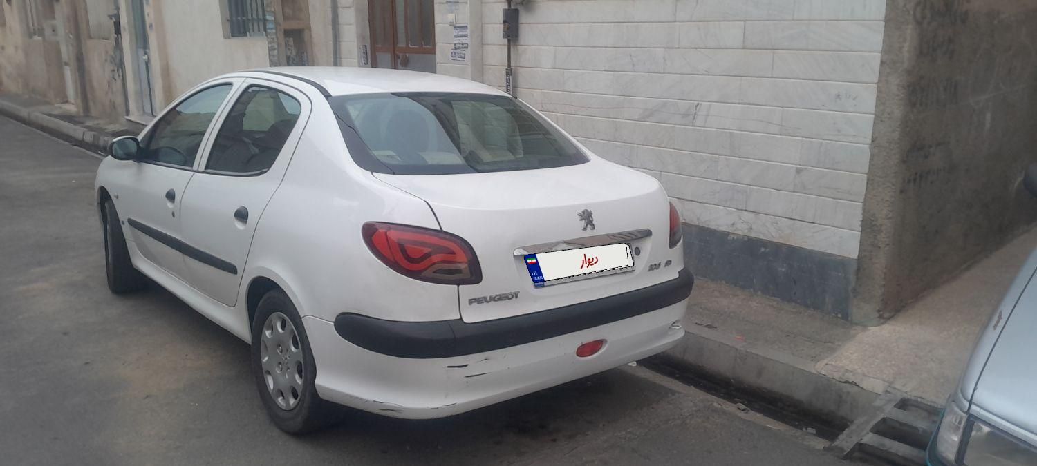پژو ۲۰۶ صندوق دار v8 - 1393
