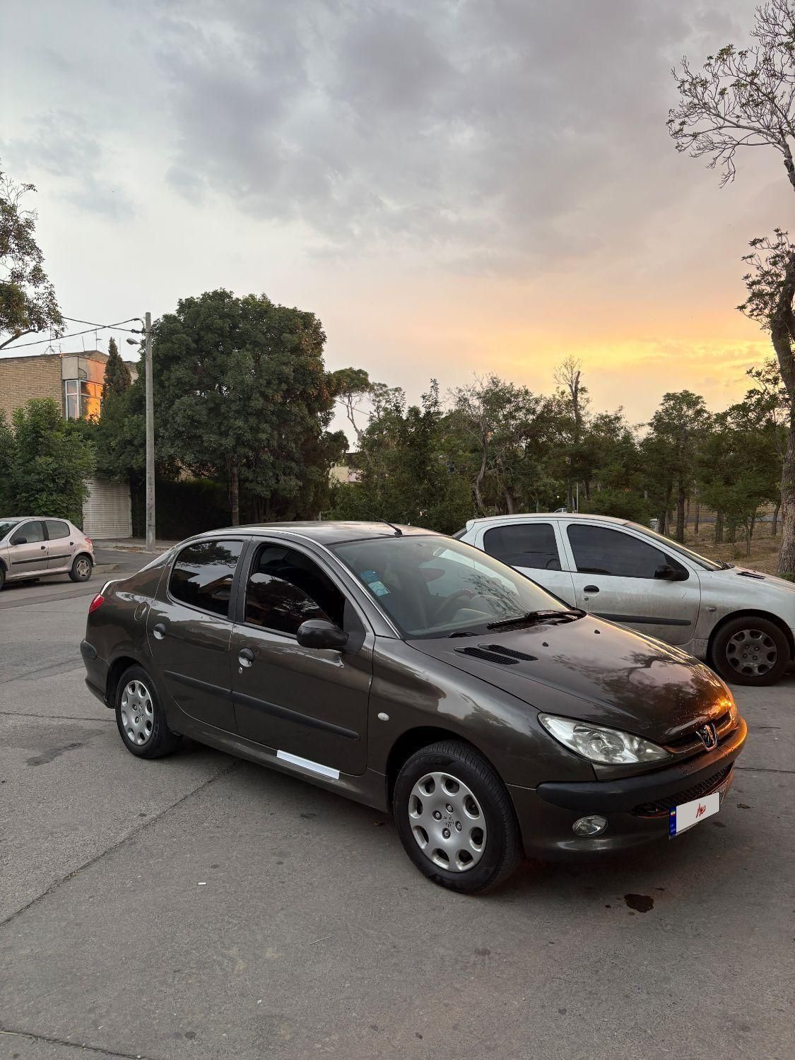 پژو ۲۰۶ صندوق دار v8 - 1386