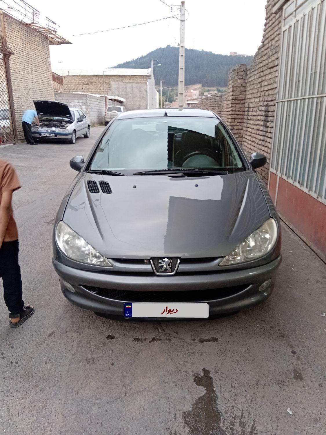 پژو ۲۰۶ صندوق دار v8 - 1394