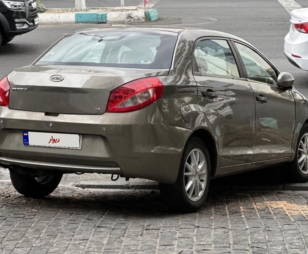 ام وی ام 315 صندوقدار اسپرت دنده‌ای - 1395