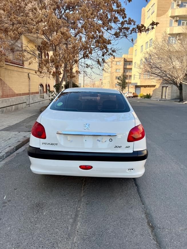 پژو ۲۰۶ صندوق دار v8 - 1397
