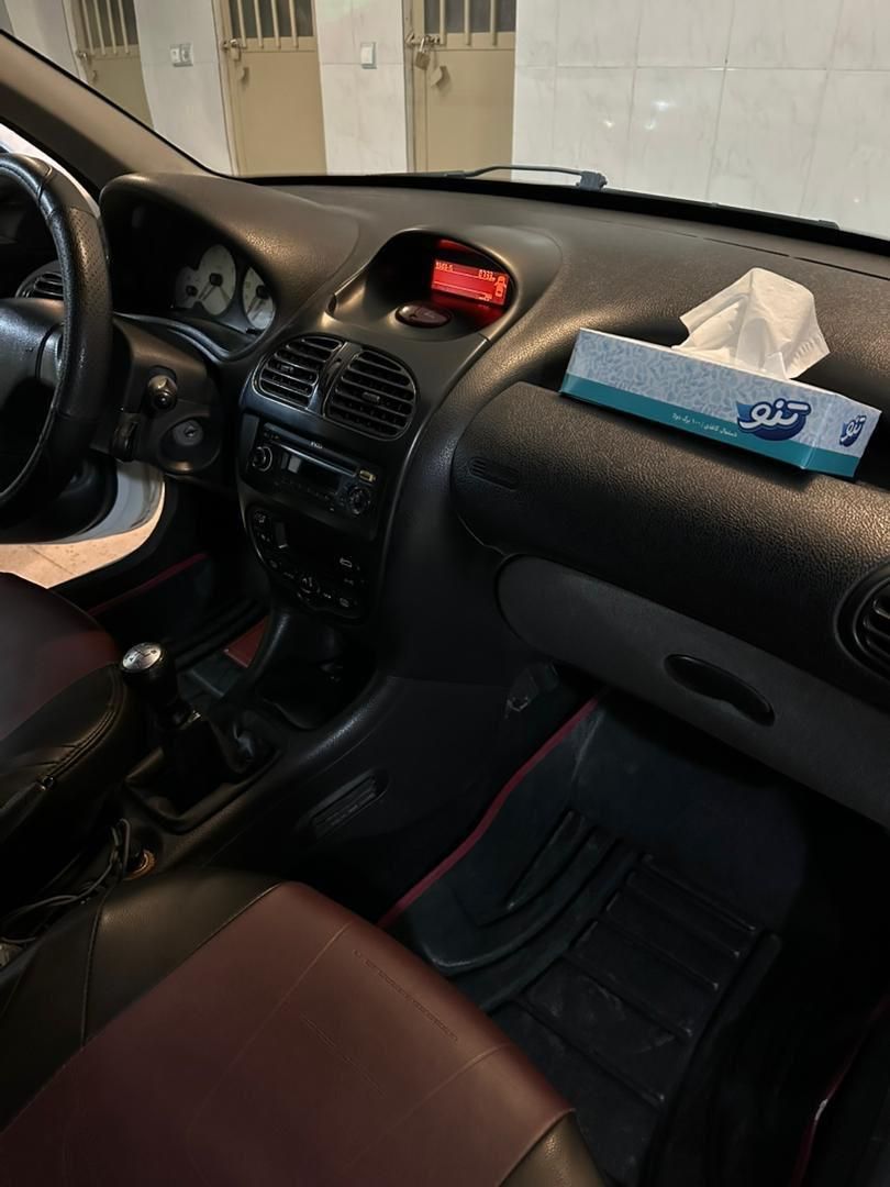 پژو ۲۰۶ صندوق دار v8 - 1398