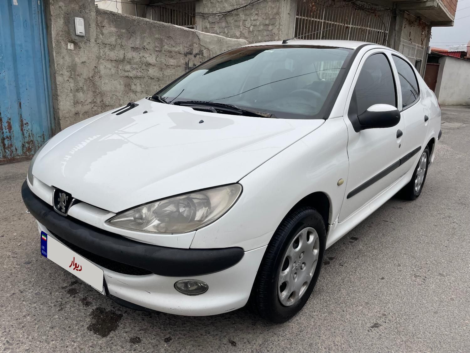 پژو ۲۰۶ صندوق دار v8 - 1393